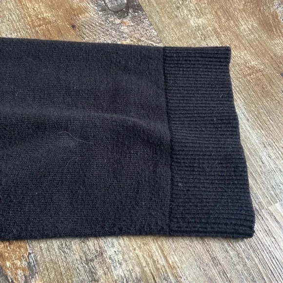 Part Two | Tilly Black Pullover V-Neck Sweater - Picture 7 of 8